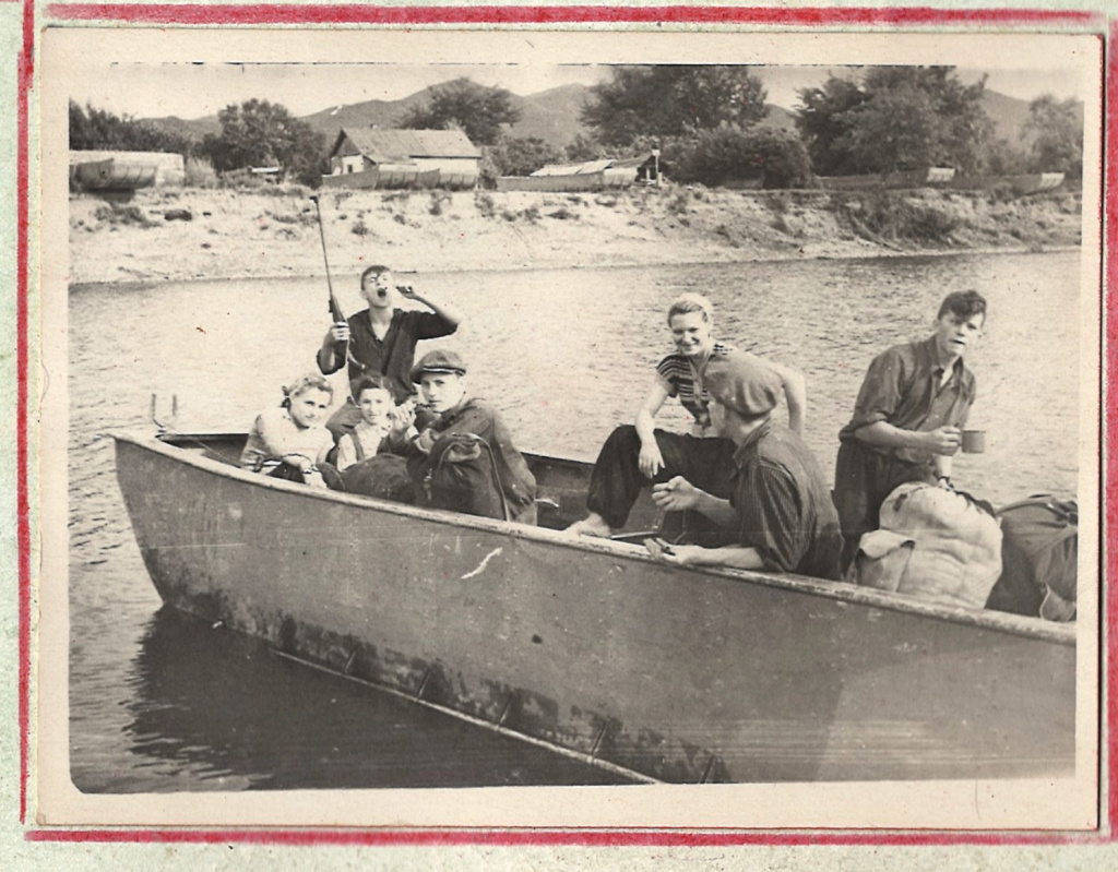 ГАПК. Ф.Р-1383, оп. 1, д. 33, л. 3, 10 (В честь 40-летия ВЛКСМ. 30-дневный переход юных туристов Владивостокского Дома пионеров в летние каникулы 1958 года. Маршрут: г. Владивосток -Шкотовский, Партизанский, Лазовский, Ольгинский, Тетюхинский, Чугуевский, Кавалеровский р-ны.)