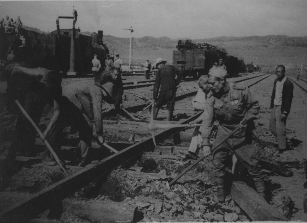 18. П-9853. Ремонт железной дороги. 08.45. Маньчжурия.jpg